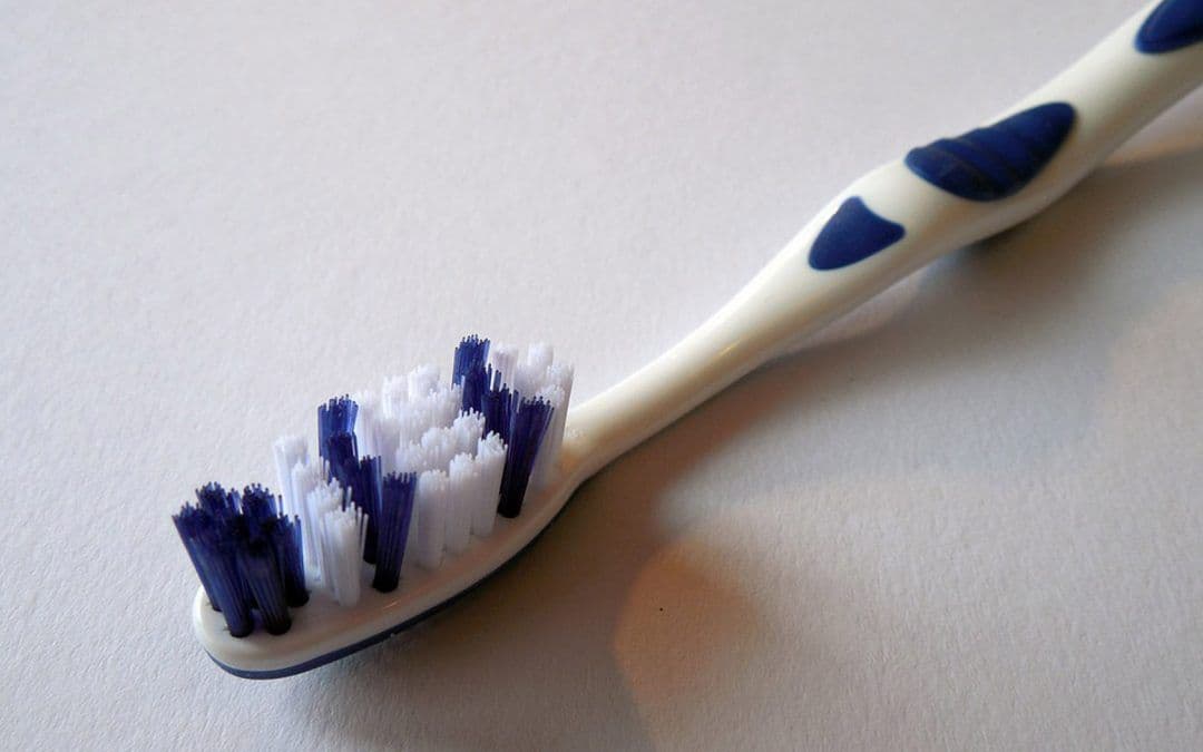 cepillo de dientes lacer cuida tu sonrrisa
